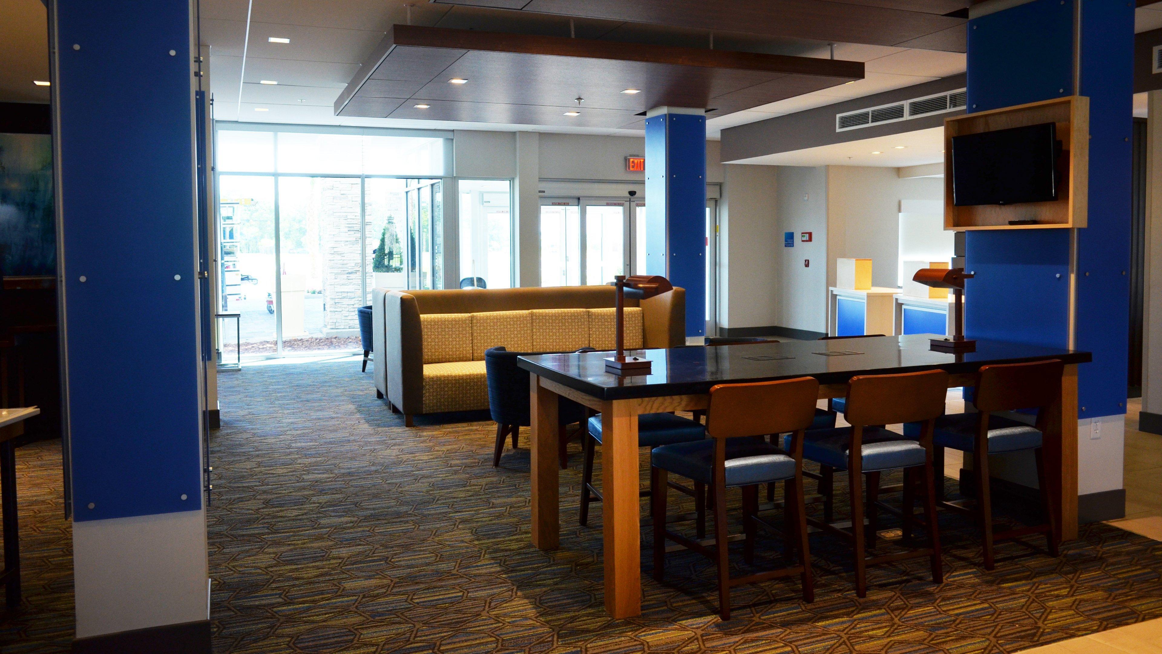 Holiday Inn Express & Suites - Jacksonville W - I295 And I10 By Ihg Esterno foto